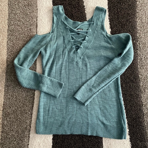 Express cold shoulder shirt sweater - Picture 1 of 8